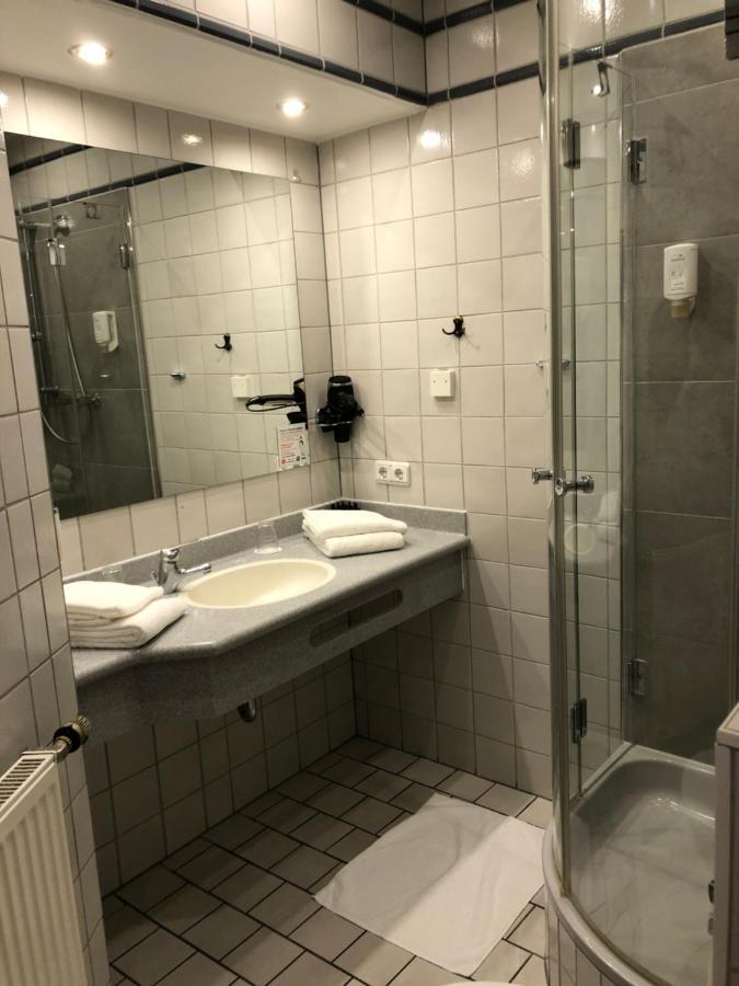 Hotel Restaurant Zum Neuling Bochum Bagian luar foto