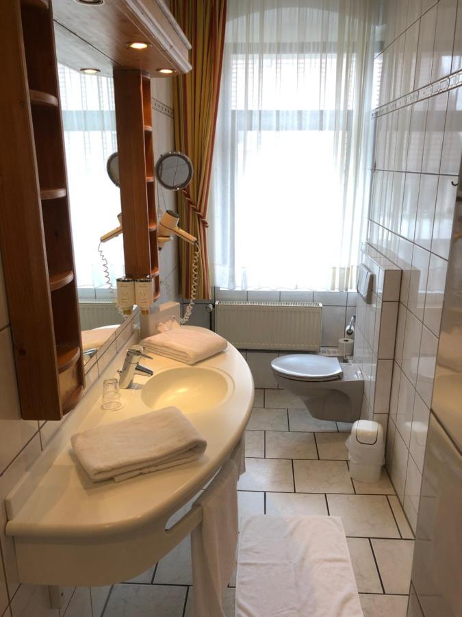 Hotel Restaurant Zum Neuling Bochum Bagian luar foto